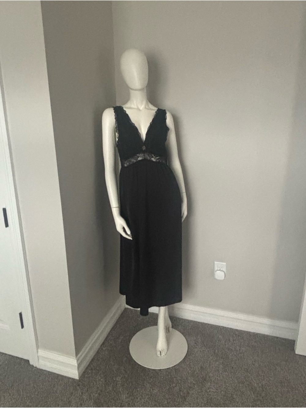 Black Lace-Trim Midi Silky Nightee